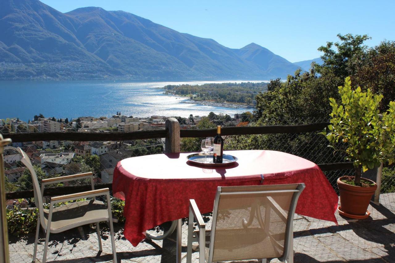 Casa Vista Lago Lägenhet Minusio Exteriör bild